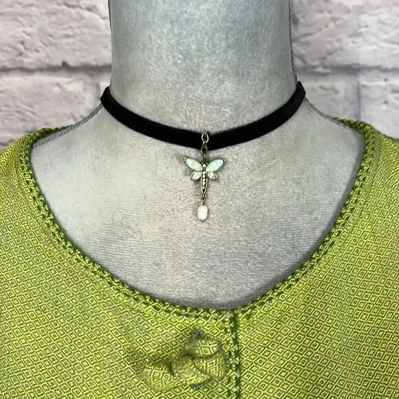 Handmade Black Velvet Choker Necklace with Dragonfly Pendant - Picture 3 of 8